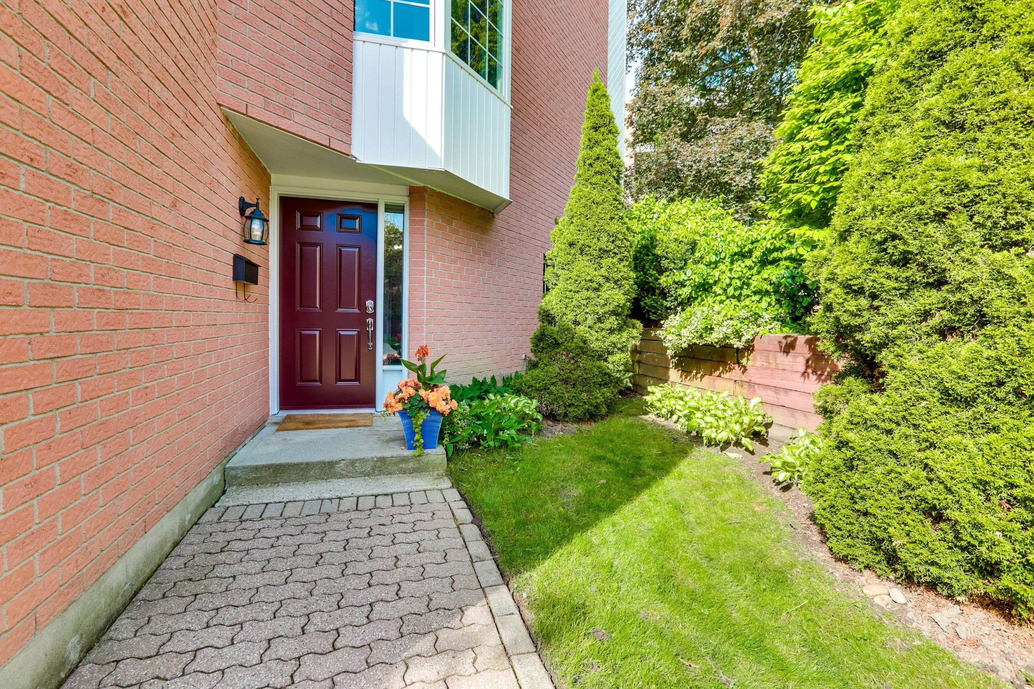 London North, ON N5X 2P1,703 Windermere RD #77
