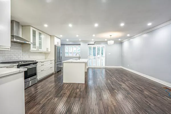Mississauga, ON L4Z 1H2,525 Meadows BLVD #31