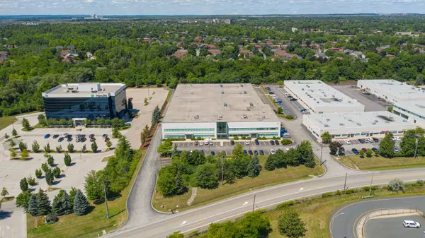 Oakville, ON L6M 2W2,1215 North Service RD W #A