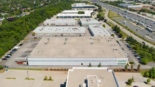 Oakville, ON L6M 2W2,1215 North Service RD W #A