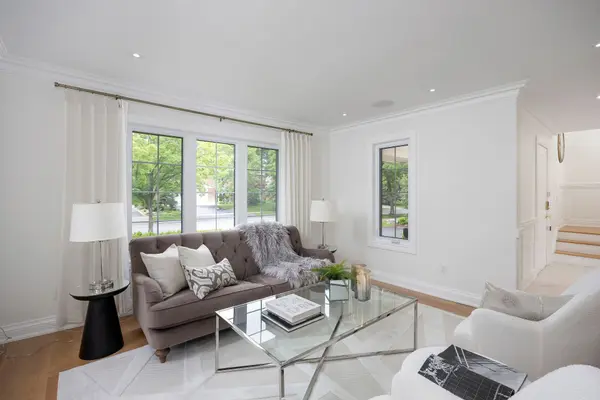 1162 Fair Birch DR, Mississauga, ON L5H 1M6