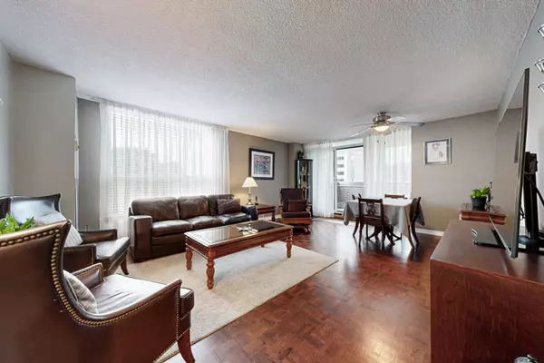 Mississauga, ON L5E 3E2,1535 Lakeshore RD E #201