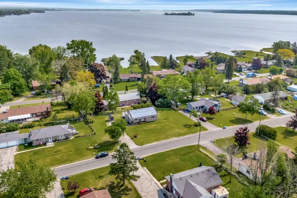 Quinte West, ON K0K 1L0,12 Roseland DR