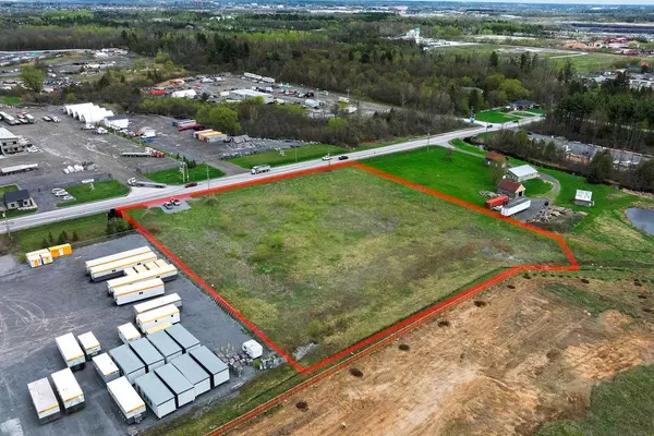 Carp - Huntley Ward, ON K0A 1L0,2679 Carp RD