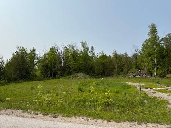 3 Lorne Beach RD, Kincardine, ON N0G 2T0