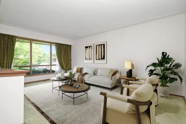 Elmvale Acres And Area, ON K1G 1Y7,768 Pleasant Park RD