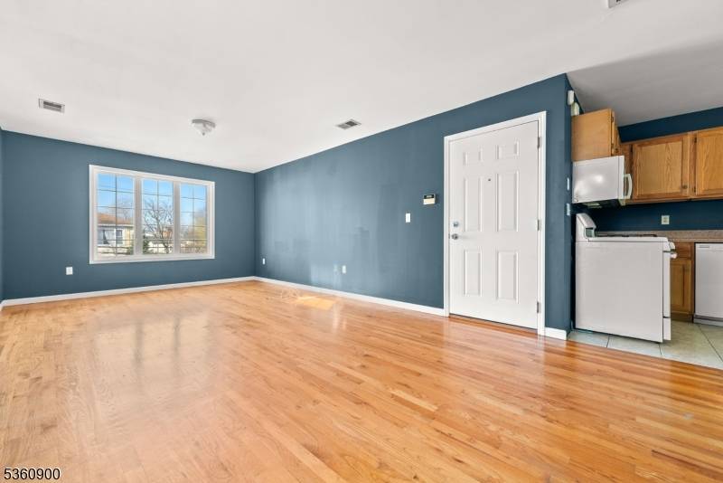 Elizabeth City, NJ 07206,427 Fulton St #2