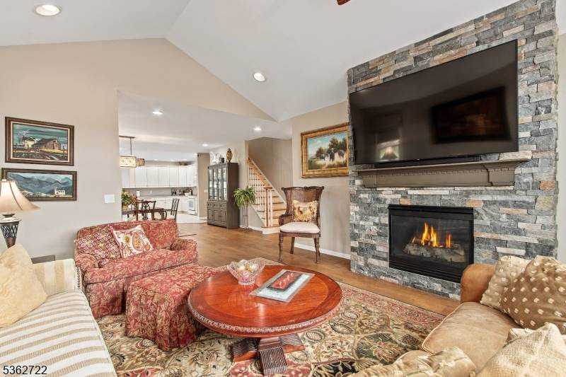 Hardyston Twp., NJ 07419,2 Turnberry Ln