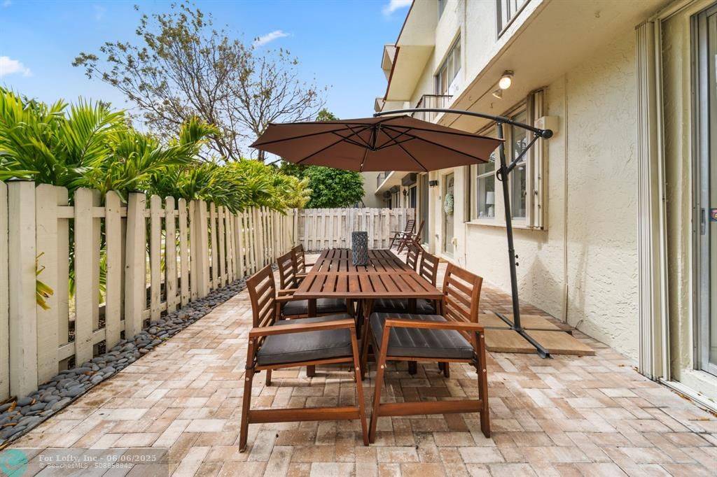 Miami, FL 33181,1655 NE 115th St  #10B