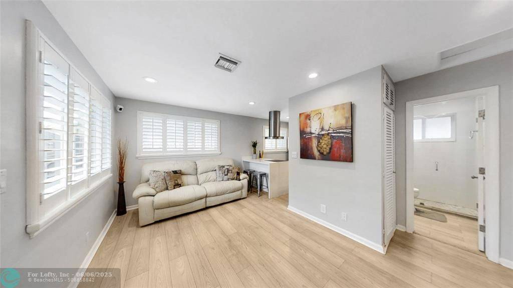 Fort Lauderdale, FL 33304,1345 NE 17TH AVE  #1