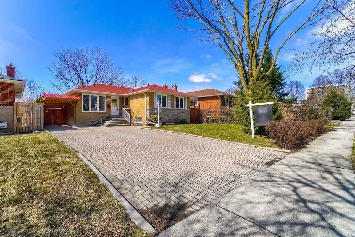 1312 Daimler RD, Mississauga, ON L5J 3T2
