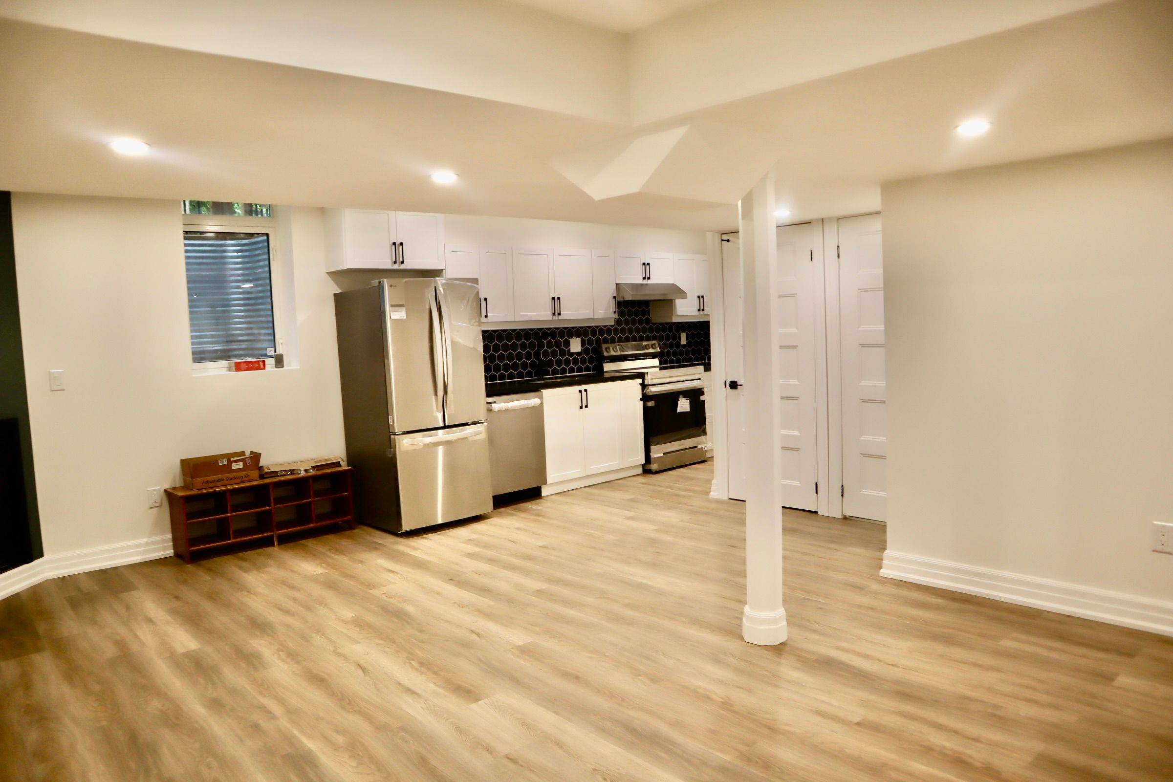 Oakville, ON L6M 4A5,1300 Ridgebank DR #LOWER