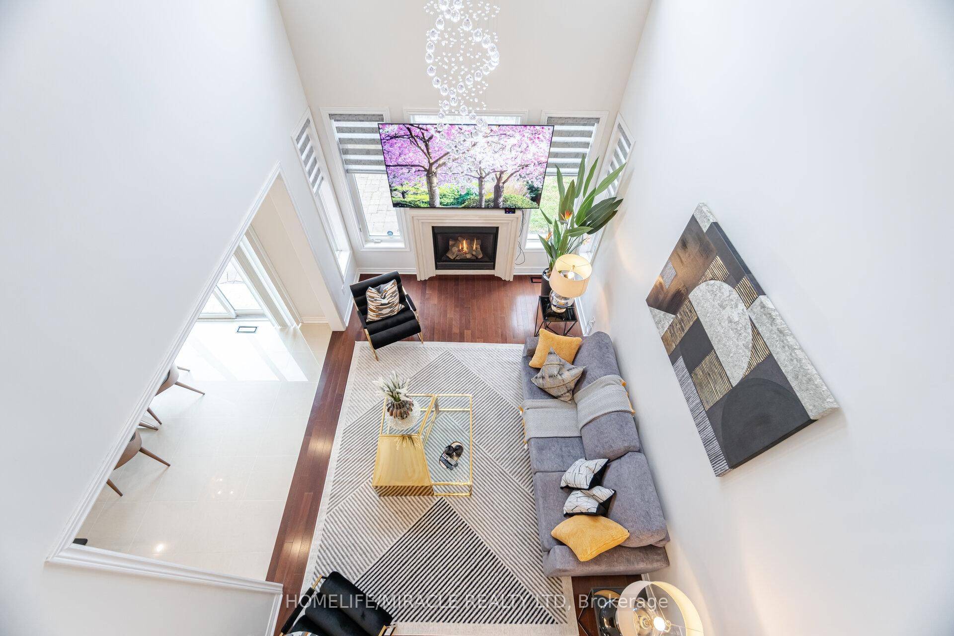 Mississauga, ON L5M 0H3,3278 Paul Henderson DR