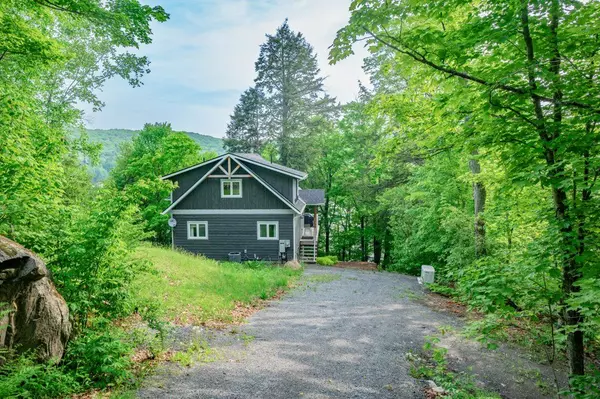 Perry, ON P1H 2J8,63 Maple DR