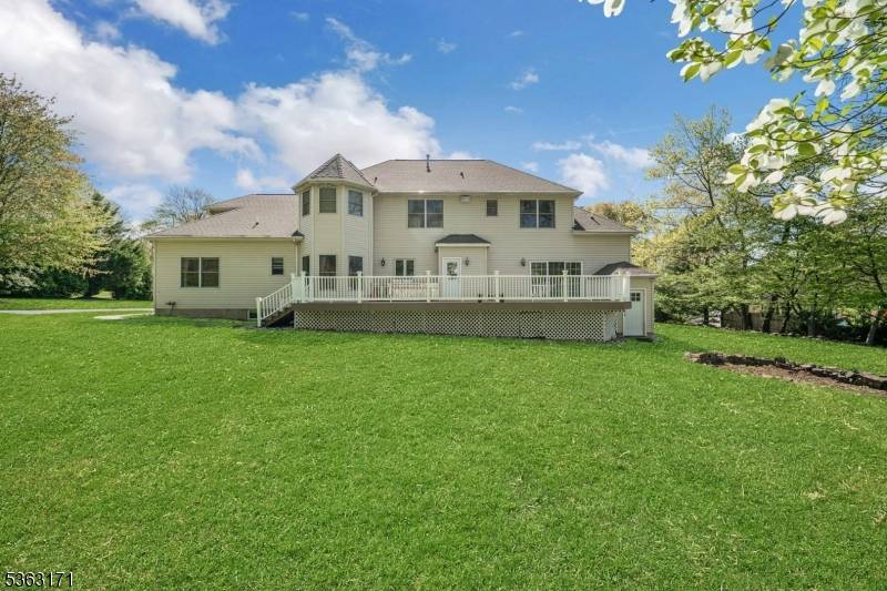 Montville Twp., NJ 07082,25 Mary Dr