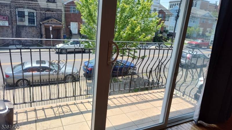 Newark City, NJ 07103,540 15Th Ave #2