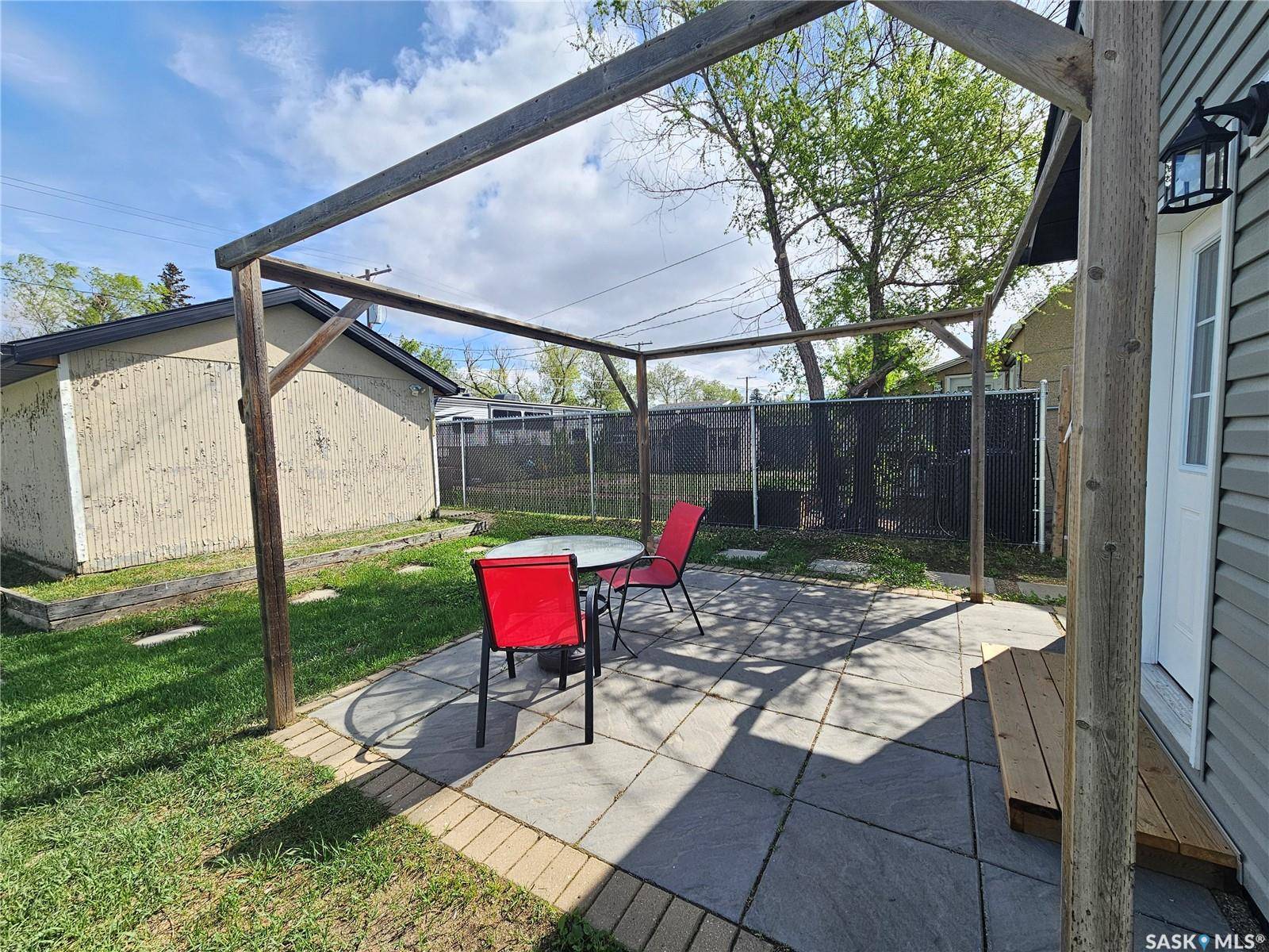 Moose Jaw, SK S6H 0M5,738 Athabasca STREET E