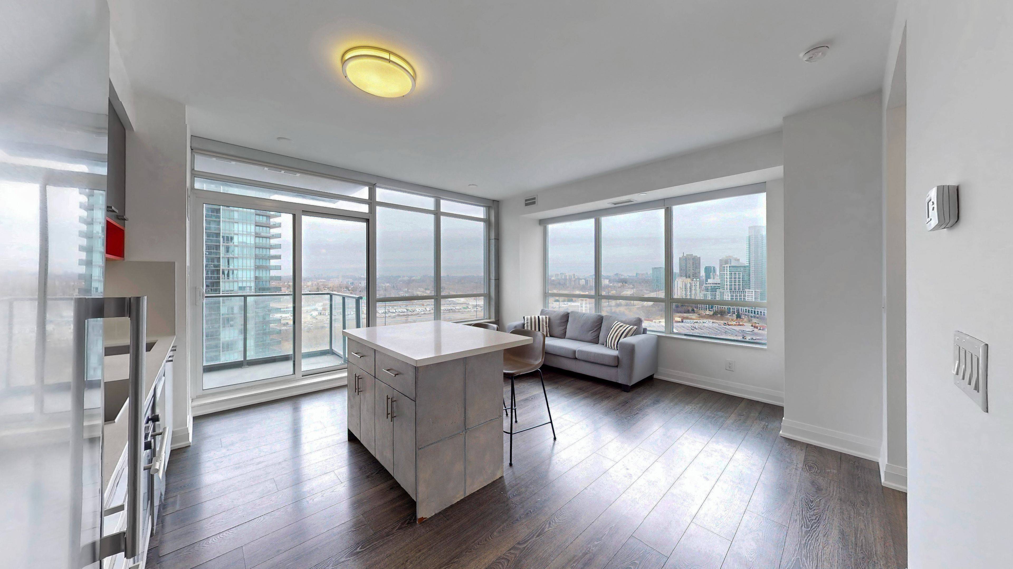 Toronto W06, ON M8V 0E5,36 Park Lawn RD #1909