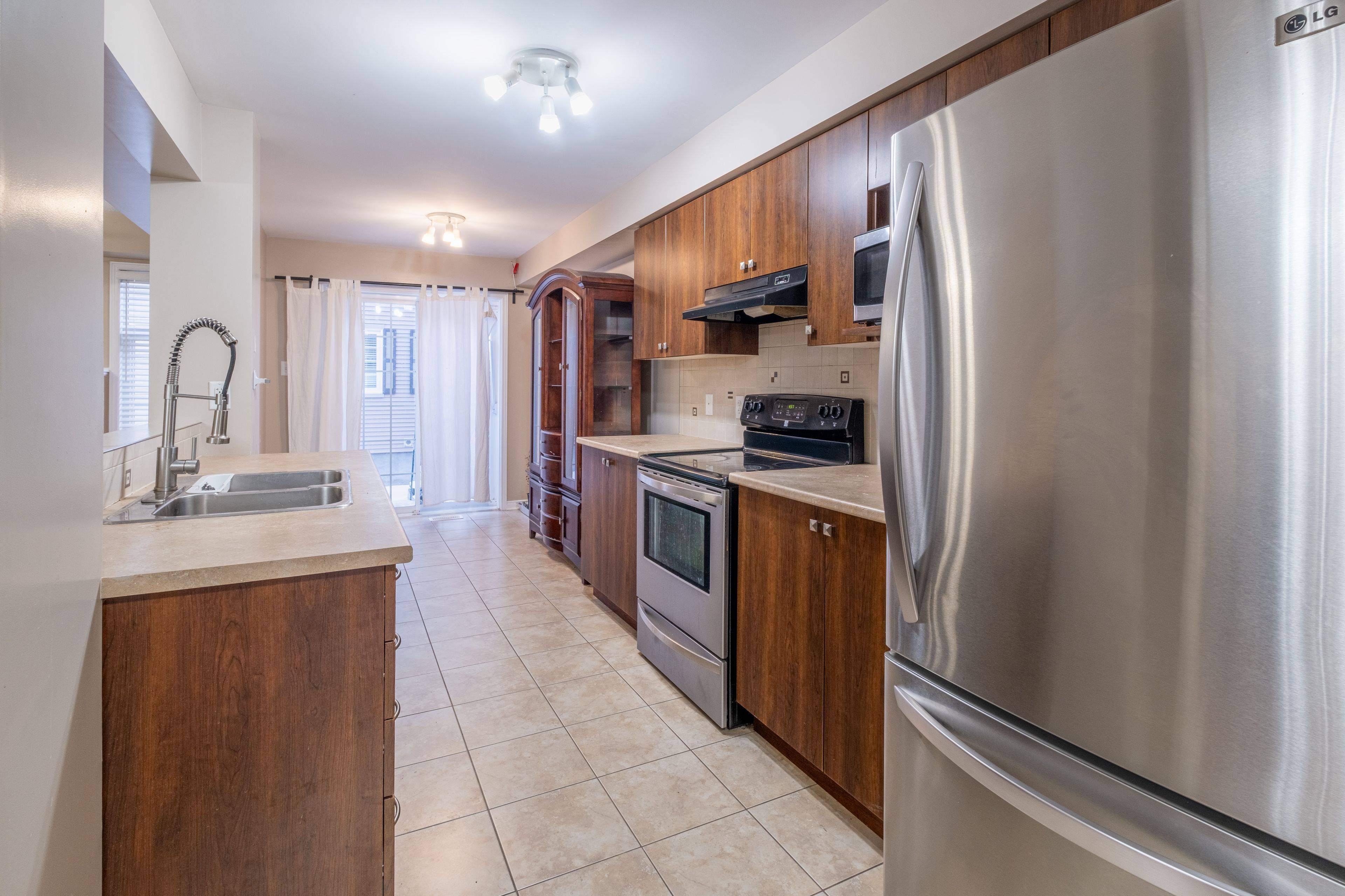 Stittsville - Munster - Richmond, ON K2S 0M9,410 Heathrow Private N/A