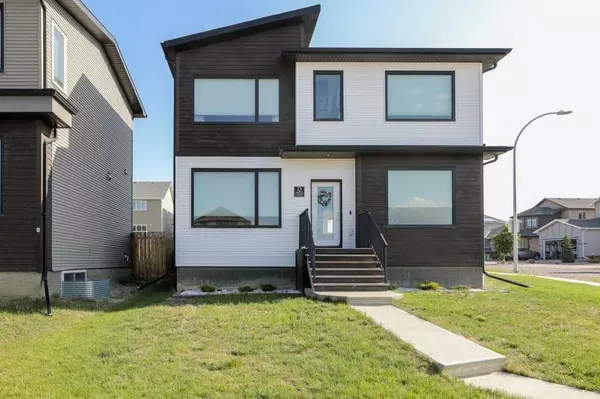 23 Country Meadows BLVD W, Lethbridge, AB T1J 5J4