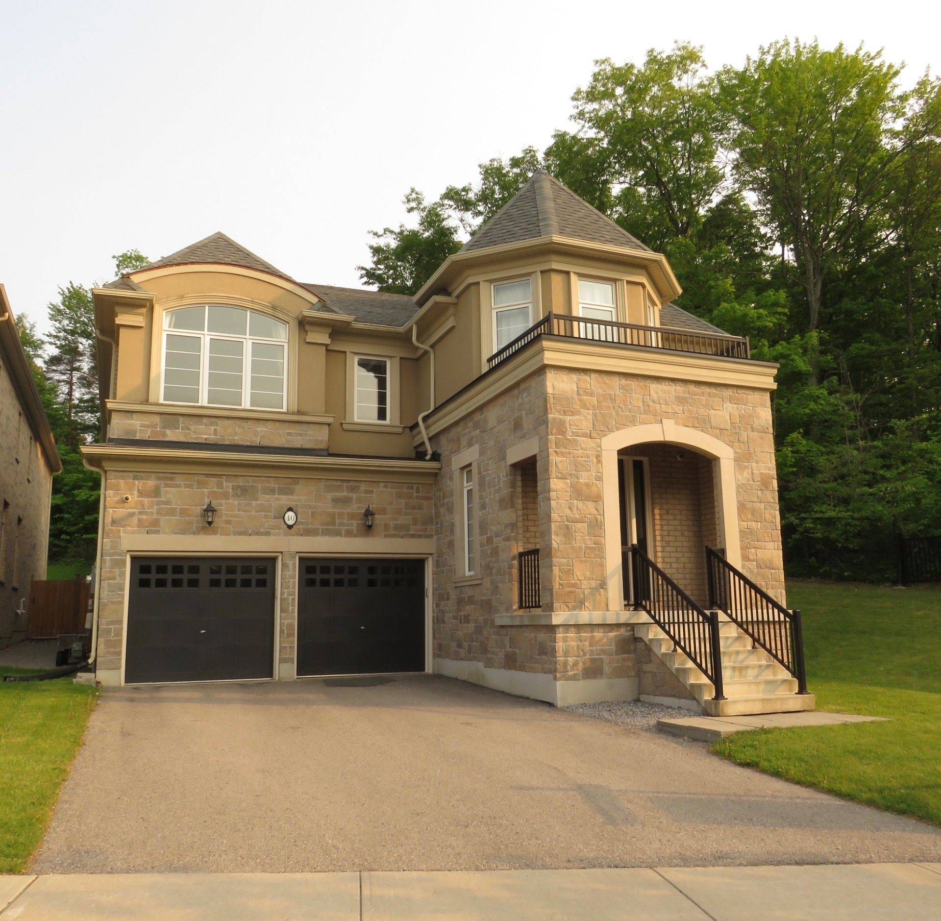 40 Forest Edge CRES,  East Gwillimbury,  ON L9N 0S6