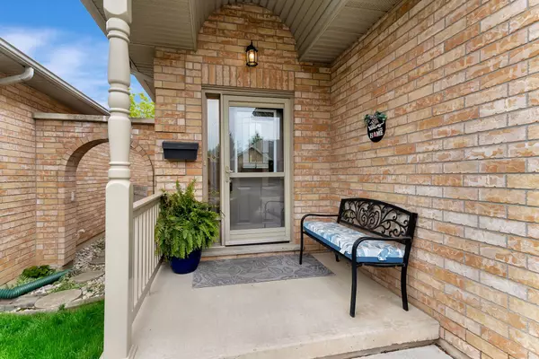 Hamilton, ON L0R 1W0,19 Critzia DR