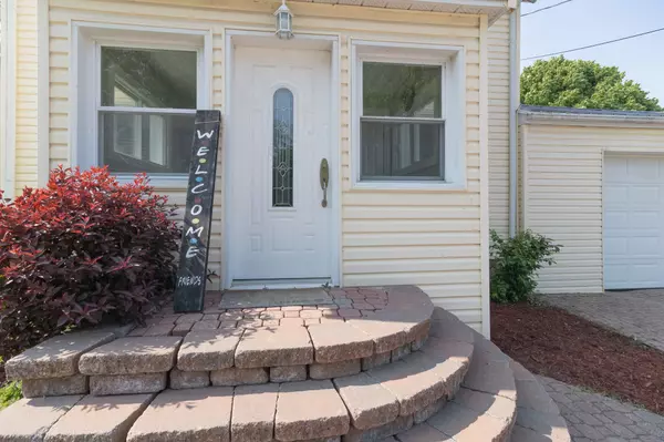 Prescott, ON K0E 1T0,462 Park ST E