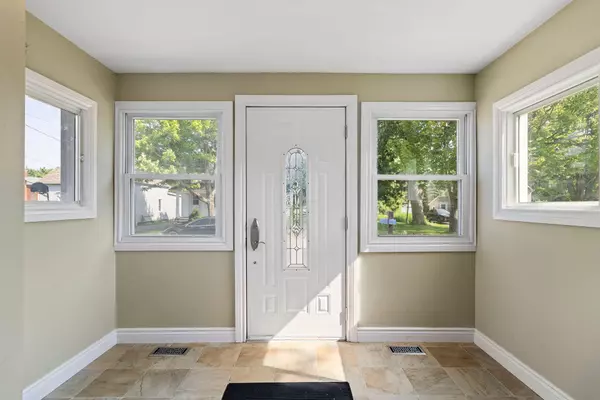 Prescott, ON K0E 1T0,462 Park ST E