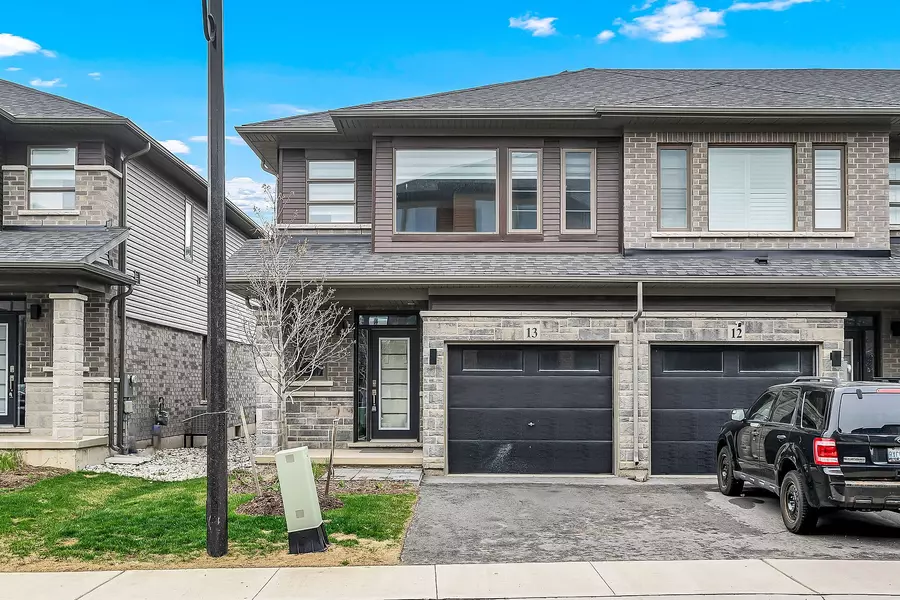 61 SOHO ST #13, Hamilton, ON L8J 0M6