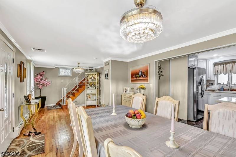 Wanaque Boro, NJ 07420,2 Milton Pl