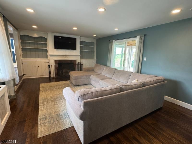 Lincoln Park Boro, NJ 07035,24 Winona Ave