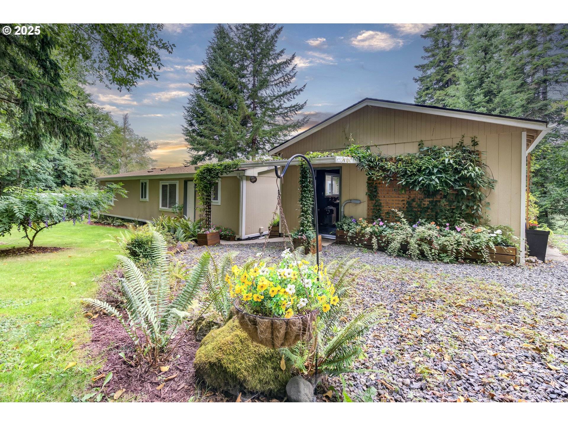 Longview, WA 98632,140 LELAND RD