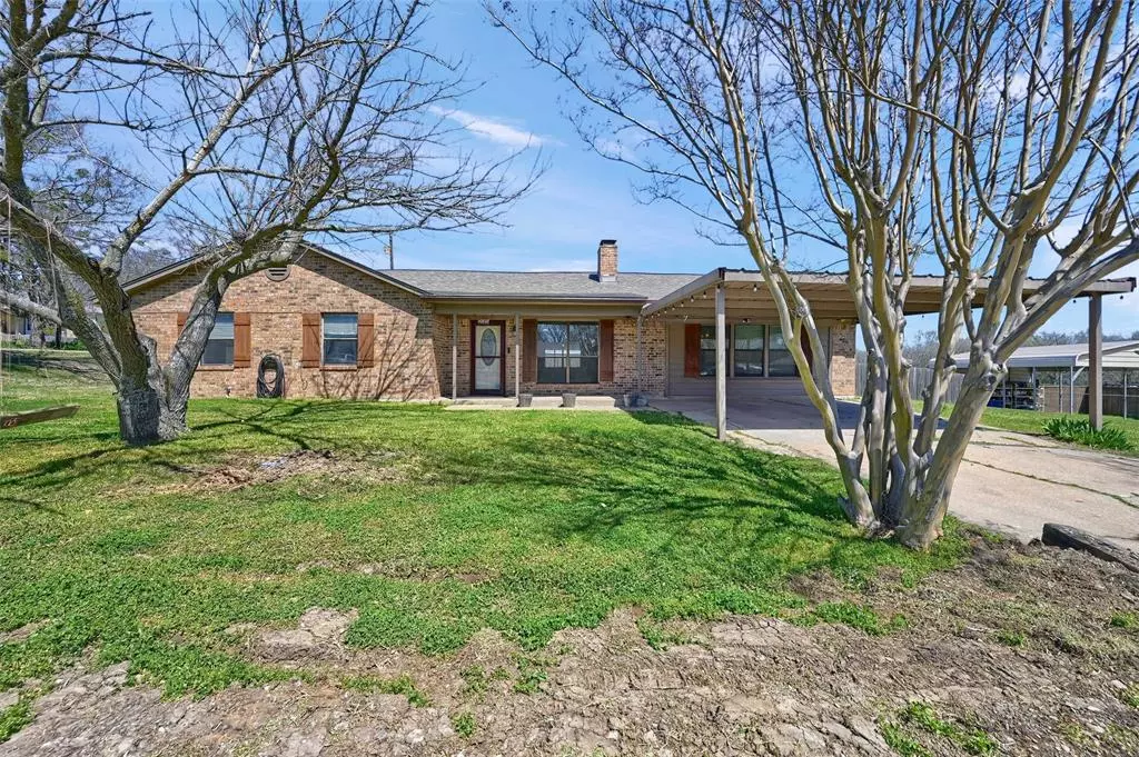 Bells, TX 75414,205 W Sherman Street