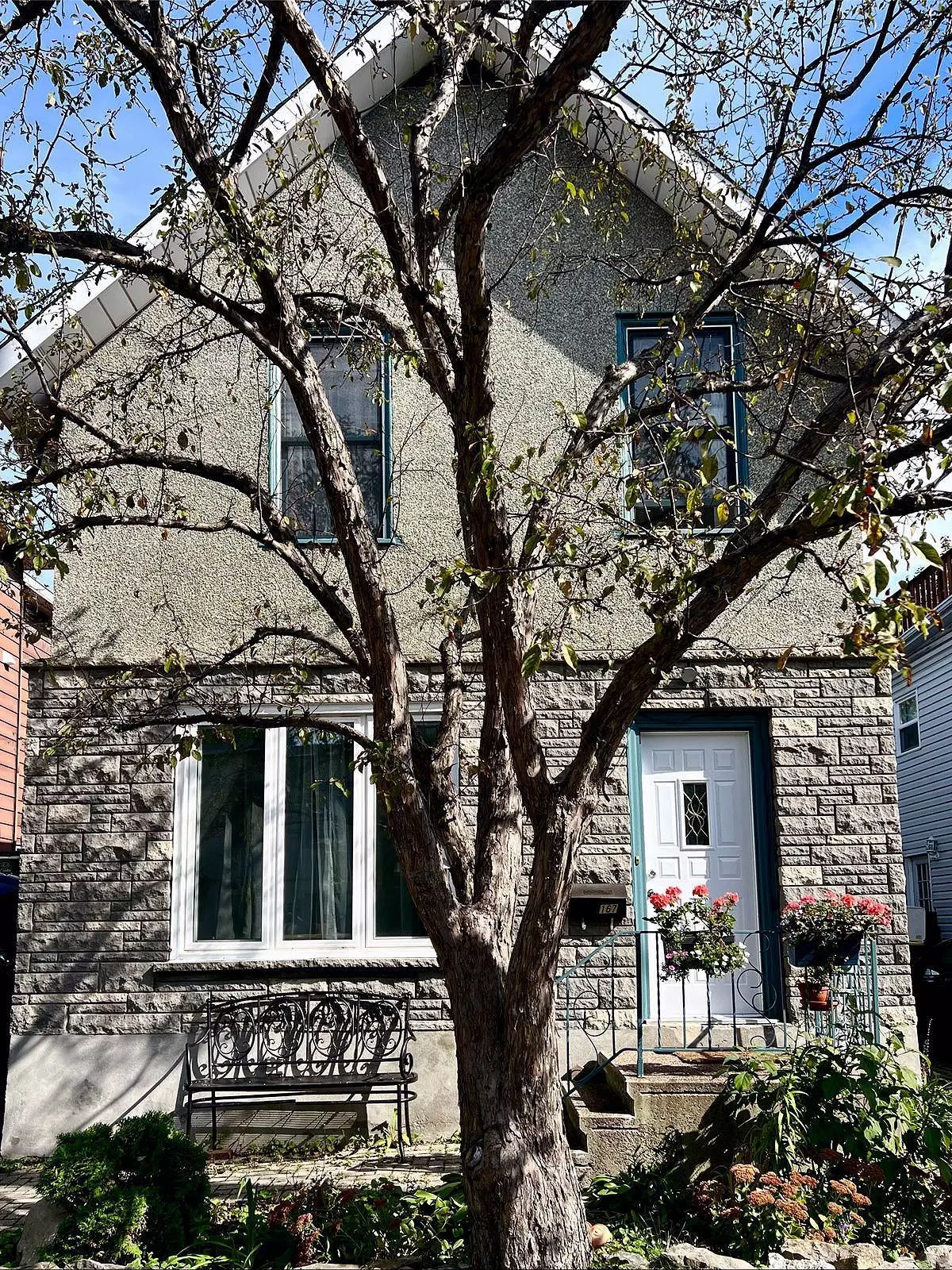 Glebe - Ottawa East And Area, ON K1S 1K3,167 DRUMMOND ST