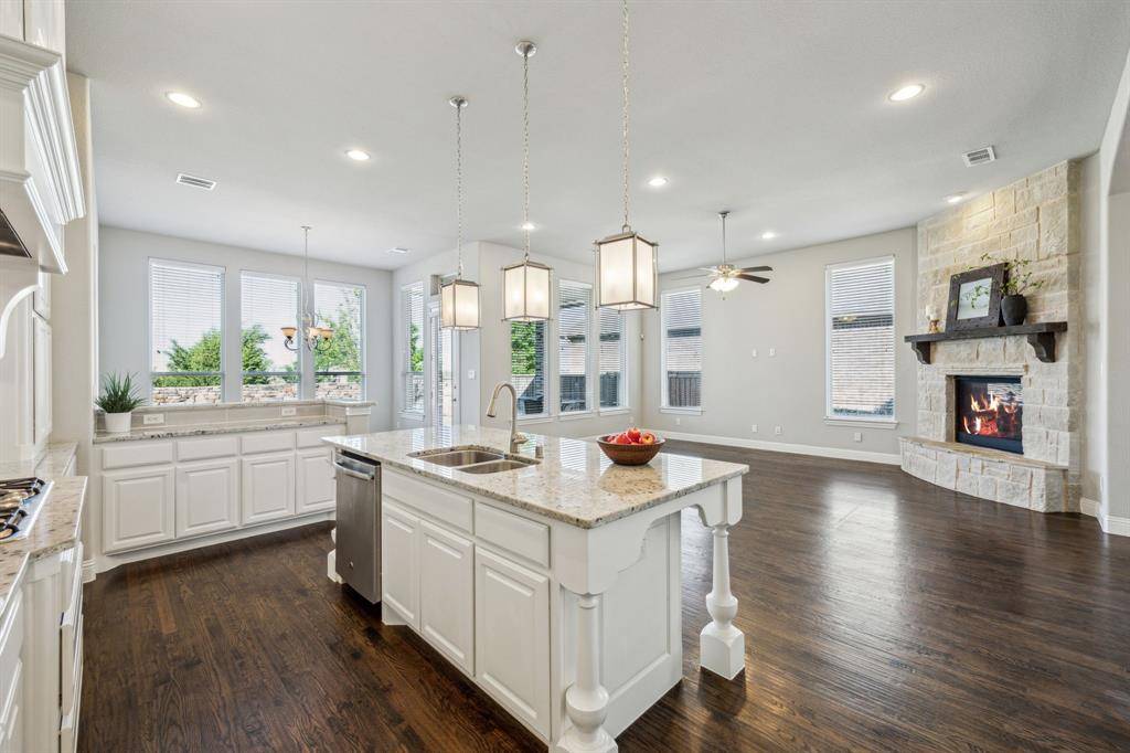Flower Mound, TX 76226,6313 Savannah Oak Trail