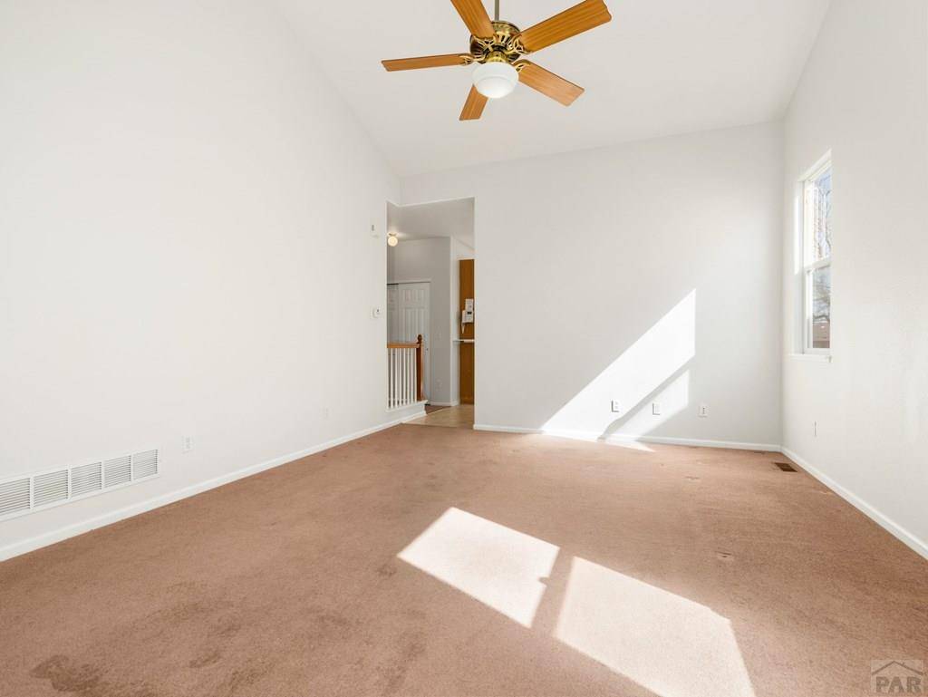Pueblo, CO 81005,3933 Elk Lane