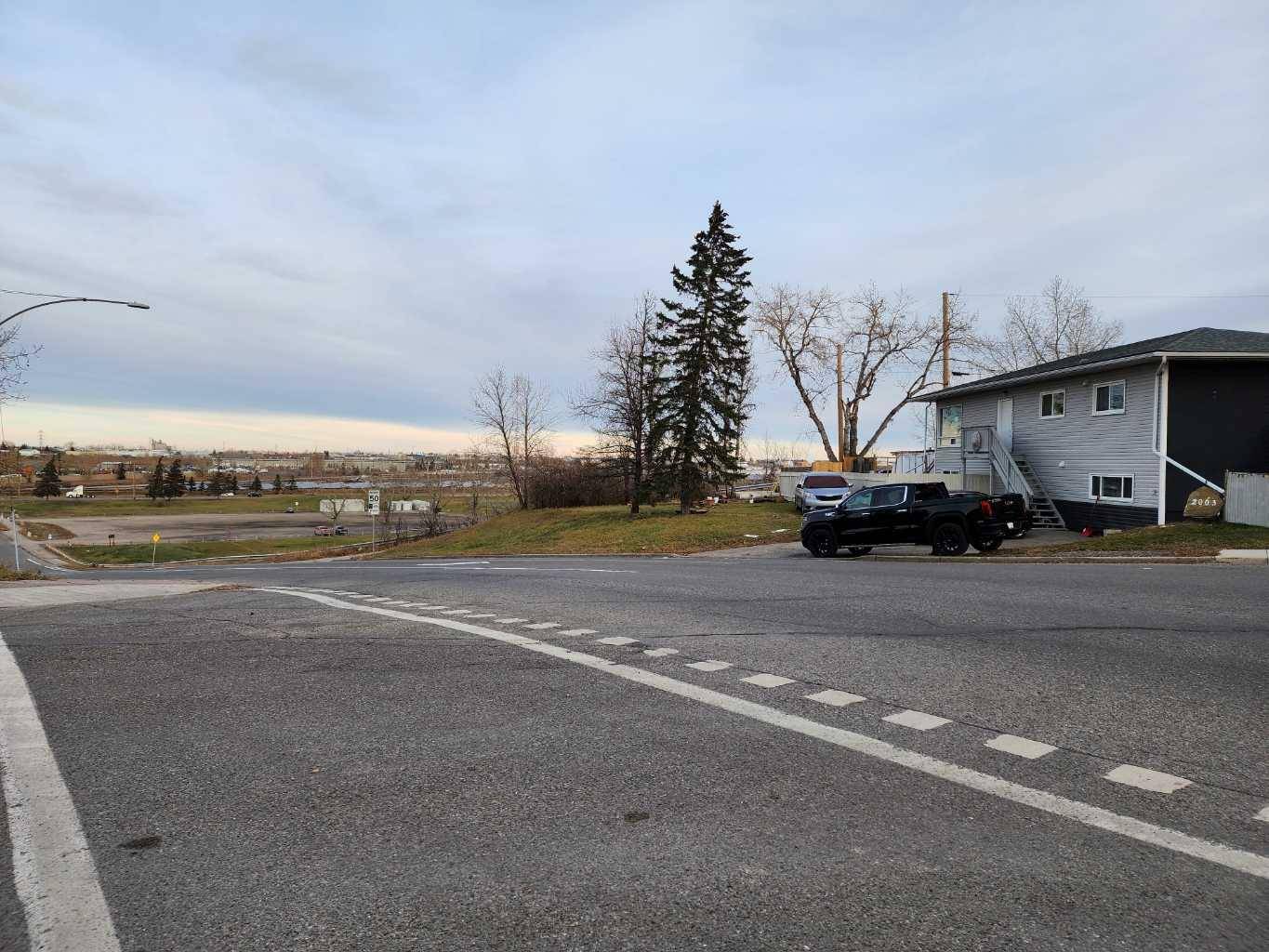 Calgary, AB T2C 0C2,2005 62 AVE Southeast