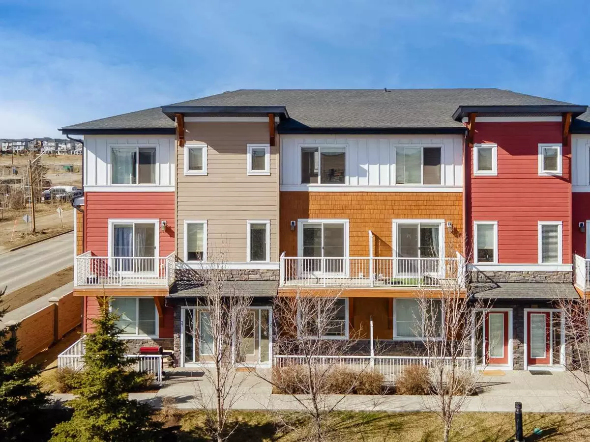 Chestermere, AB T1X0Z5,111 Rainbow Falls Gate #35