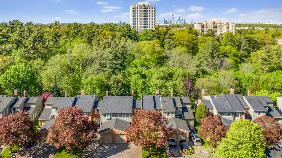 Mississauga, ON L5L 2R3,3265 South Millway N/A #19