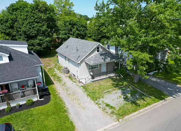 105 Ormond ST N, Thorold, ON L2V 1Z3