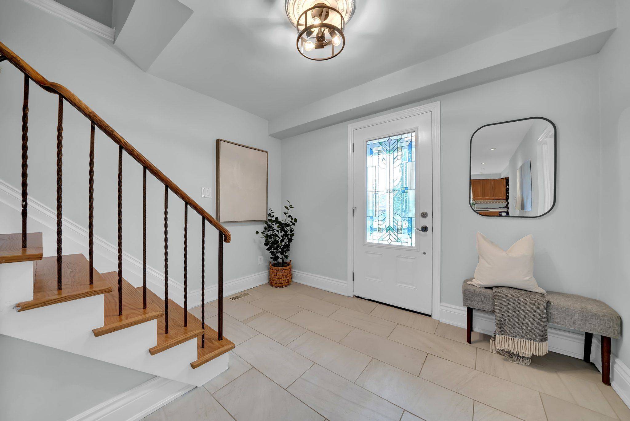 Whitby, ON L1N 1H1,314 St Lawrence ST