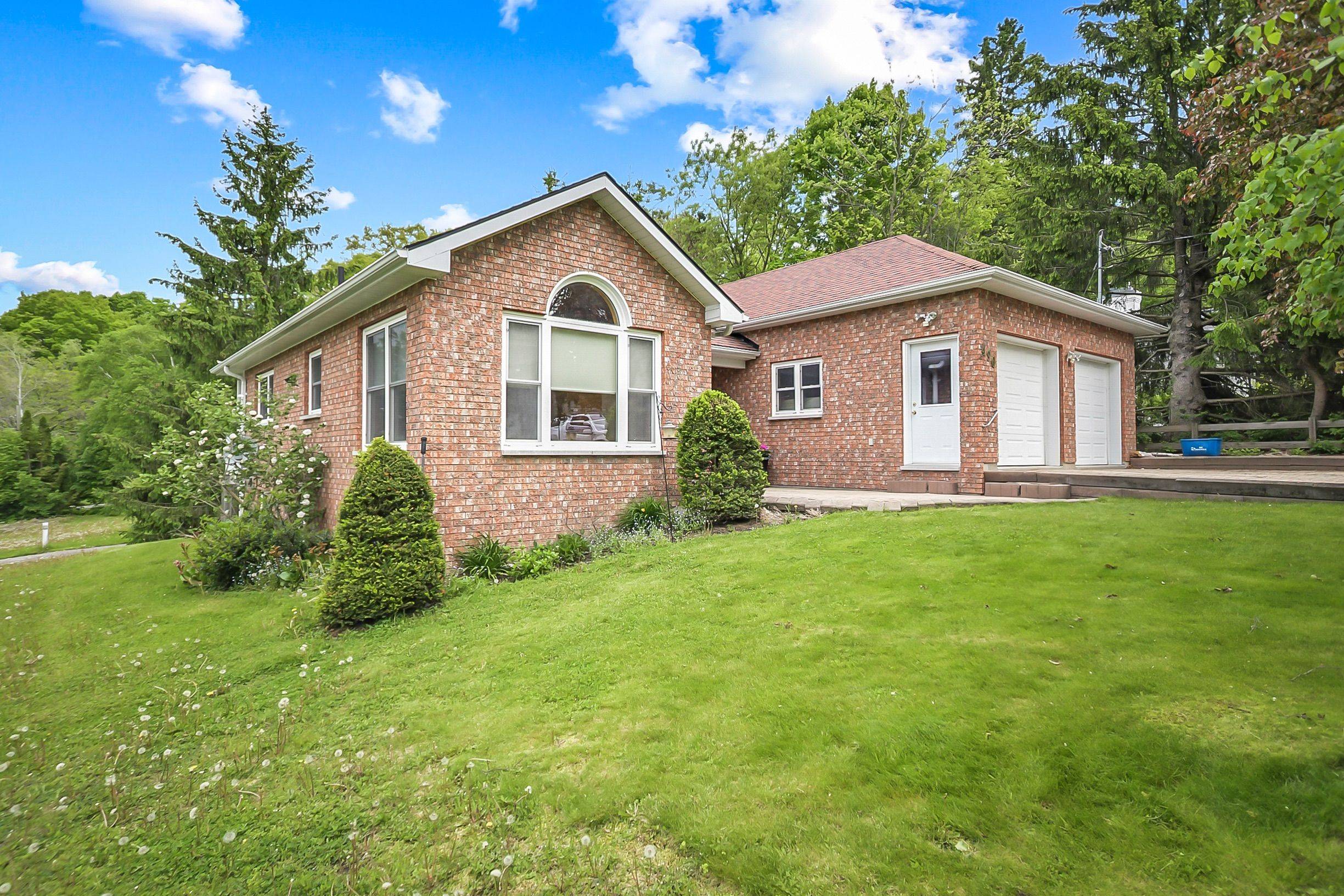 490 Brown ST,  Gravenhurst,  ON P1P 1G6