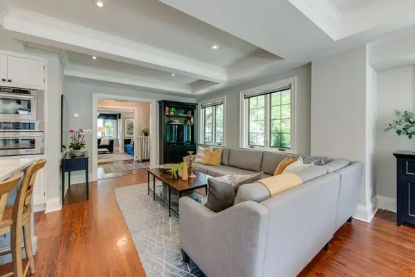 126 Lascelles BLVD, Toronto C02, ON M5P 2E4