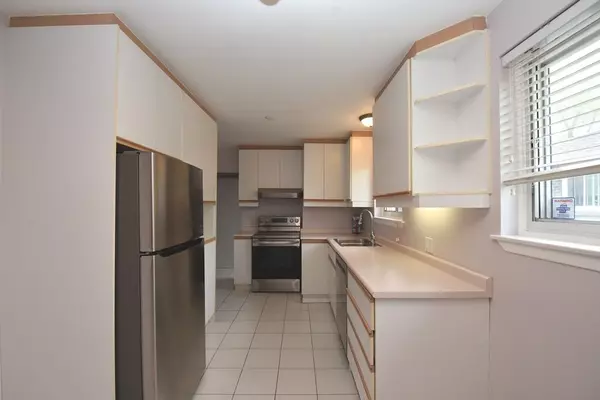 Toronto C12, ON M2L 2T7,331 Woodsworth RD #Main