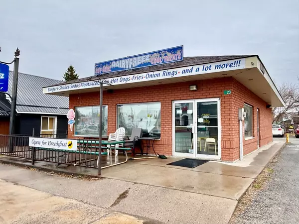 Madawaska Valley, ON K0J 1B0,23 Bay ST N