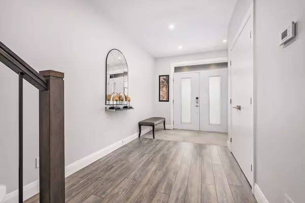 Overbrook - Castleheights And Area, ON K1K 1X4,131A Queen Mary ST