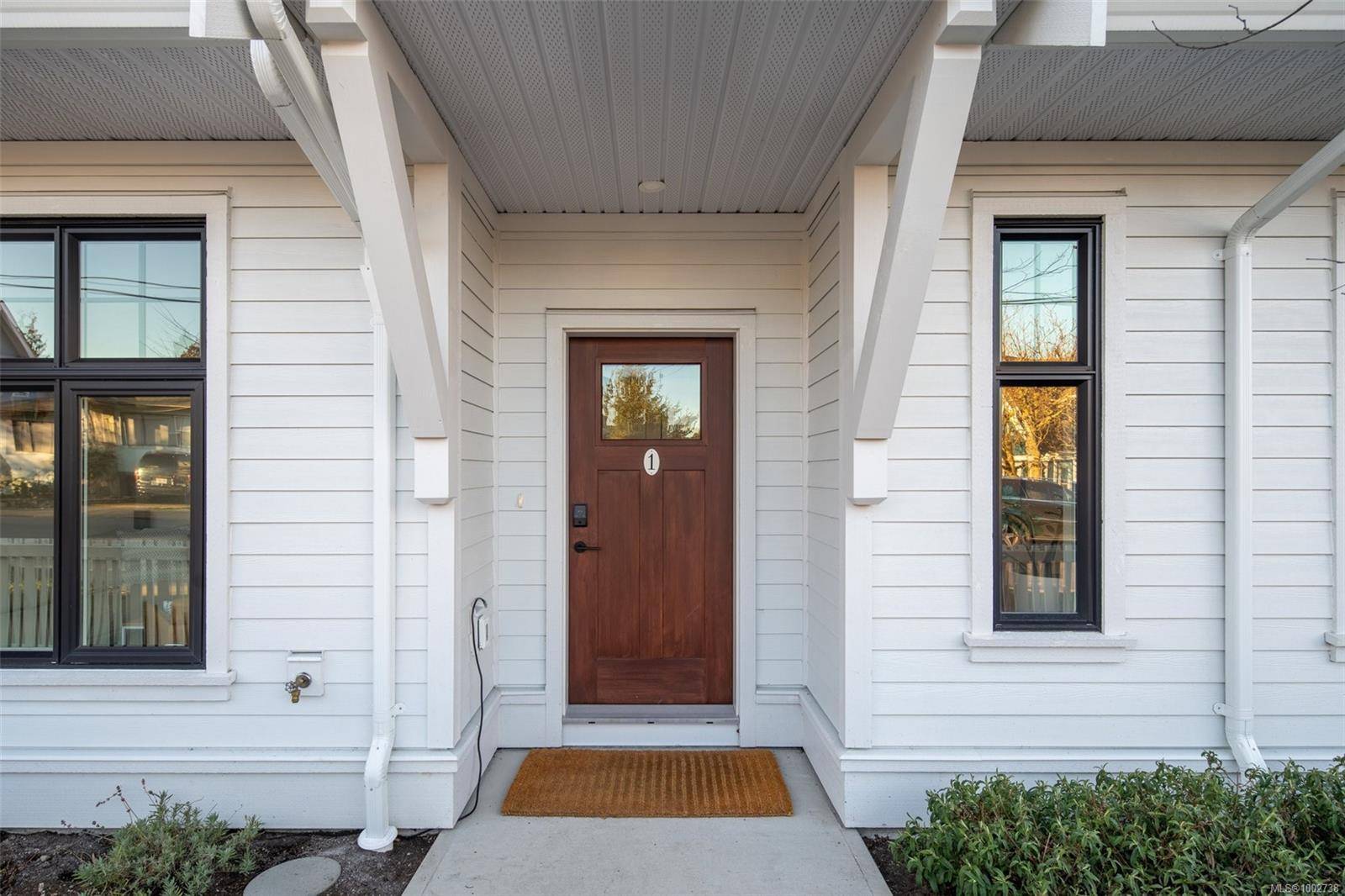 Victoria, BC V9A 1P6,3080 Washington Ave #1