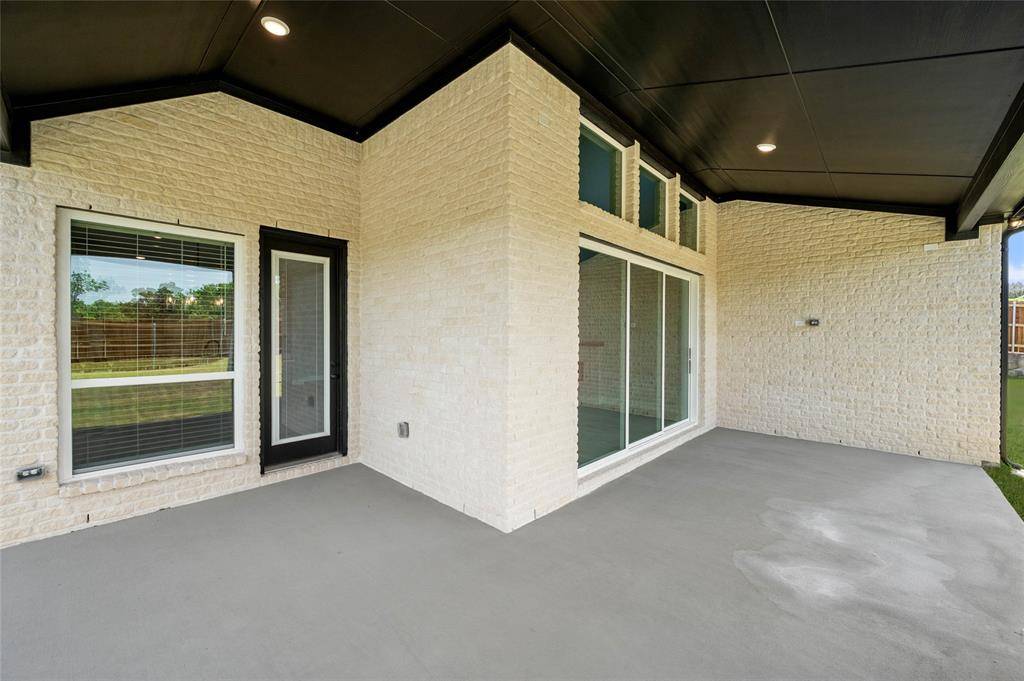 Desoto, TX 75115,405 Westover