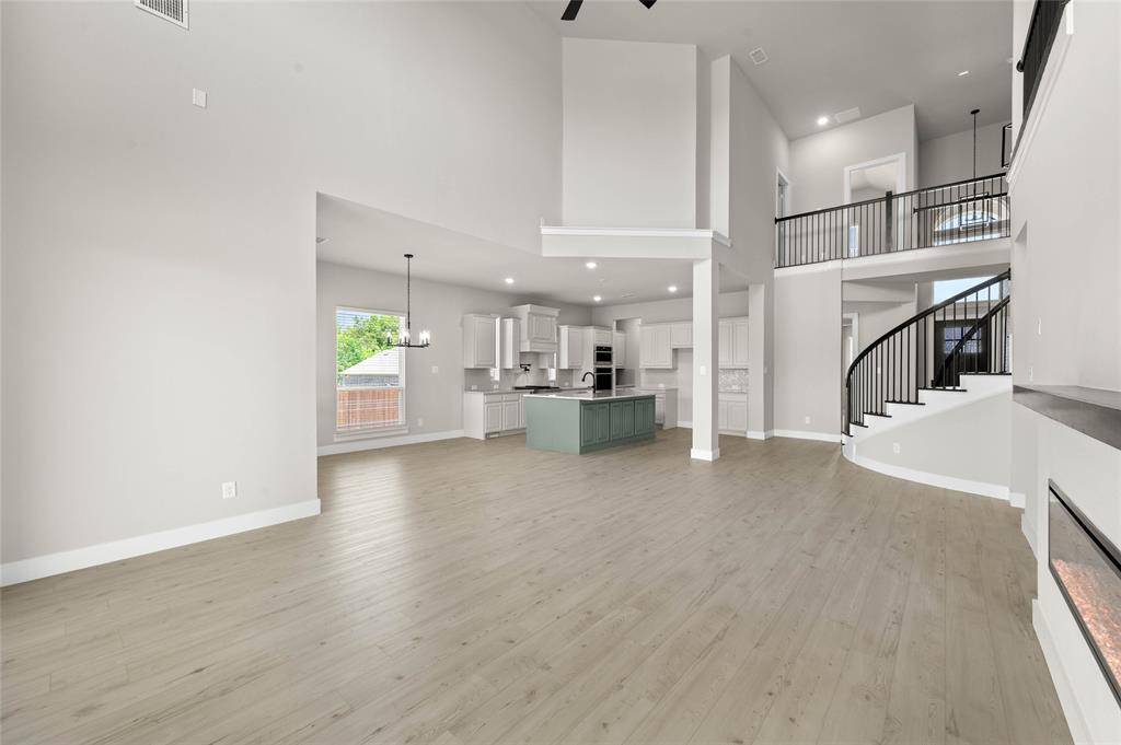 Desoto, TX 75115,405 Westover