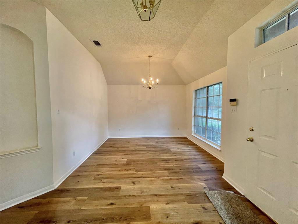 Lewisville, TX 75077,1216 Courtney Lane